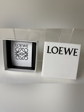 LOEWE “Authentic Gift Box” — 4” x 4” ✨🖤